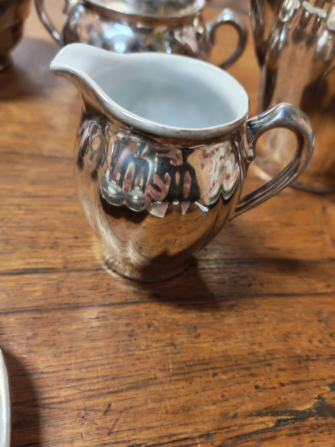 Breakfast set with tea or coffee in porcelain.