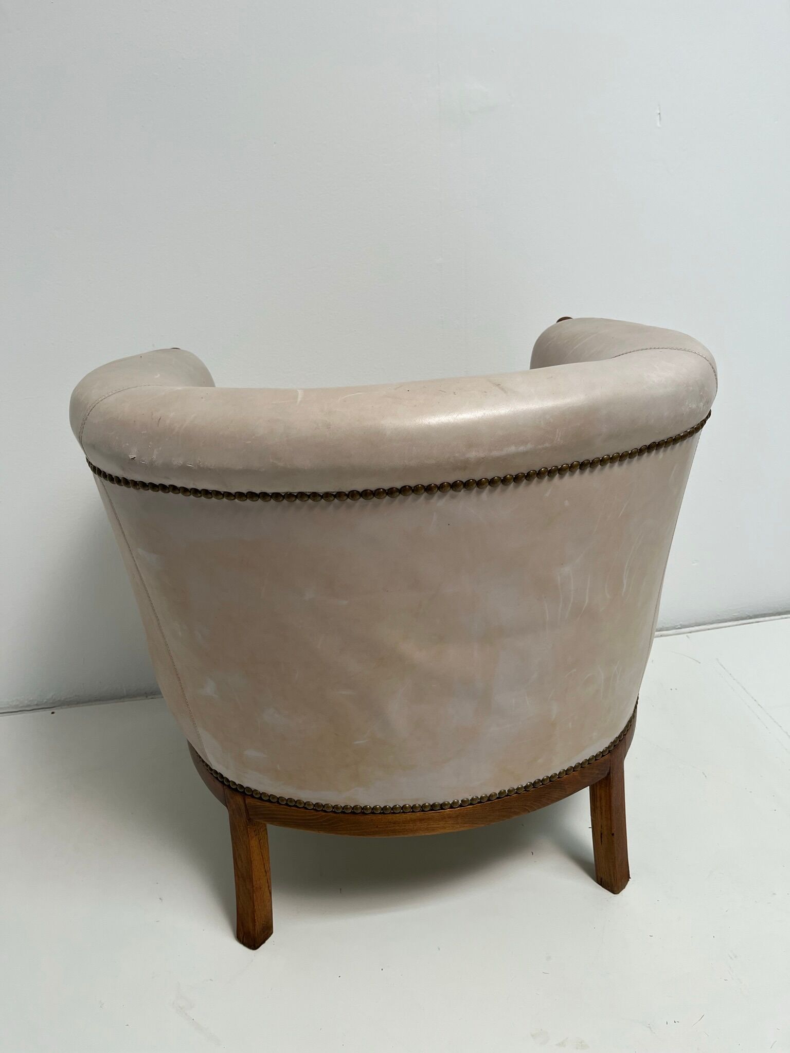 Skai barrel armchair from the 20s-30s
