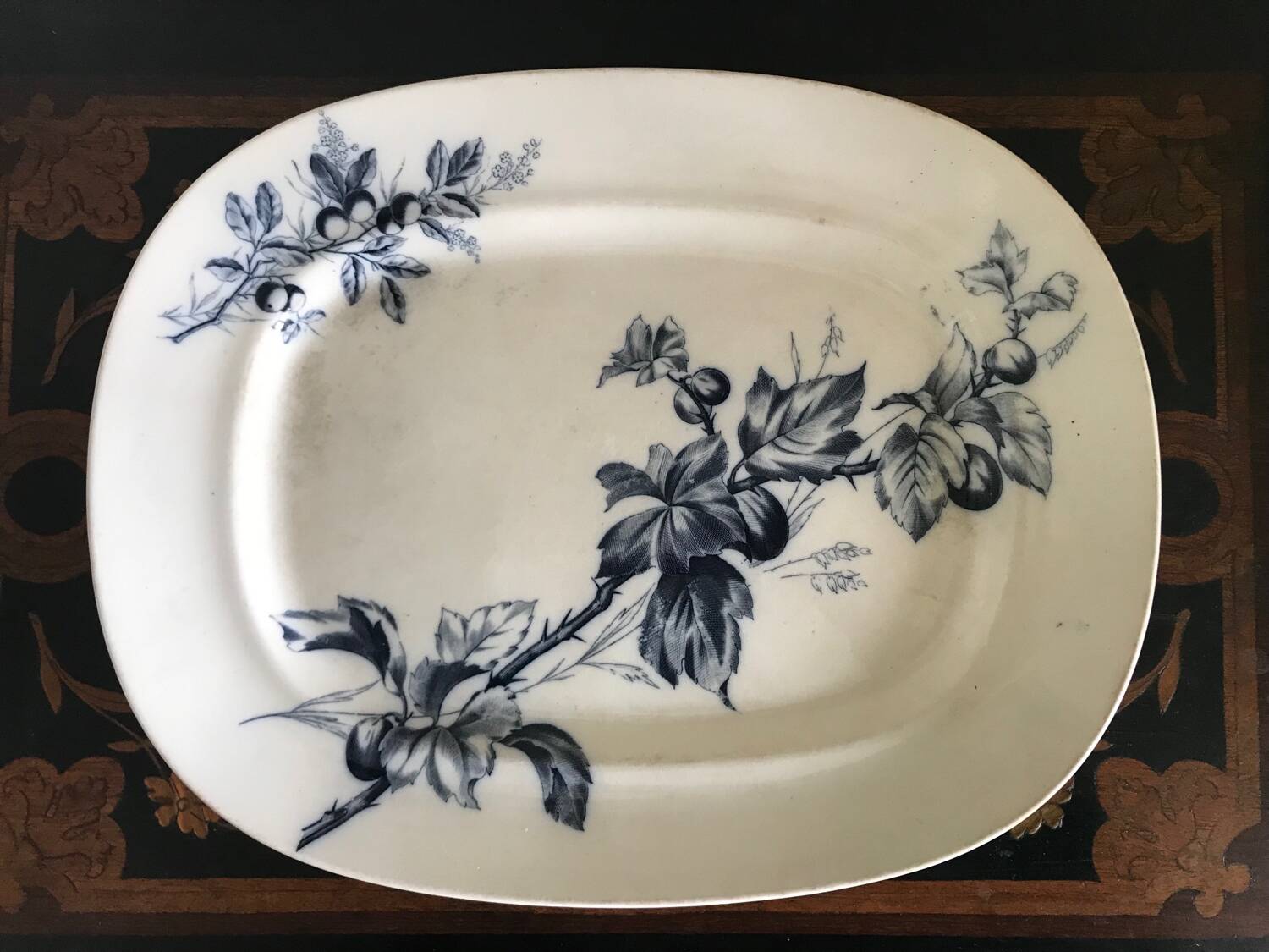 Large Villeroy and Boch dish