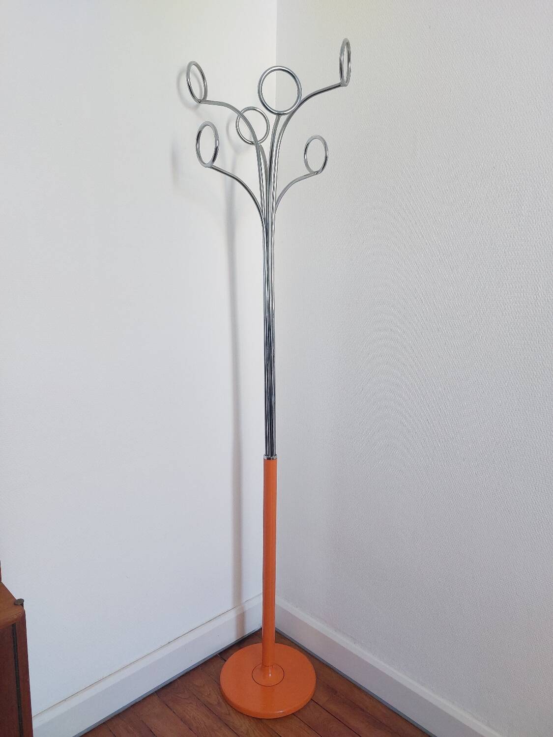 Parrot coat rack fase