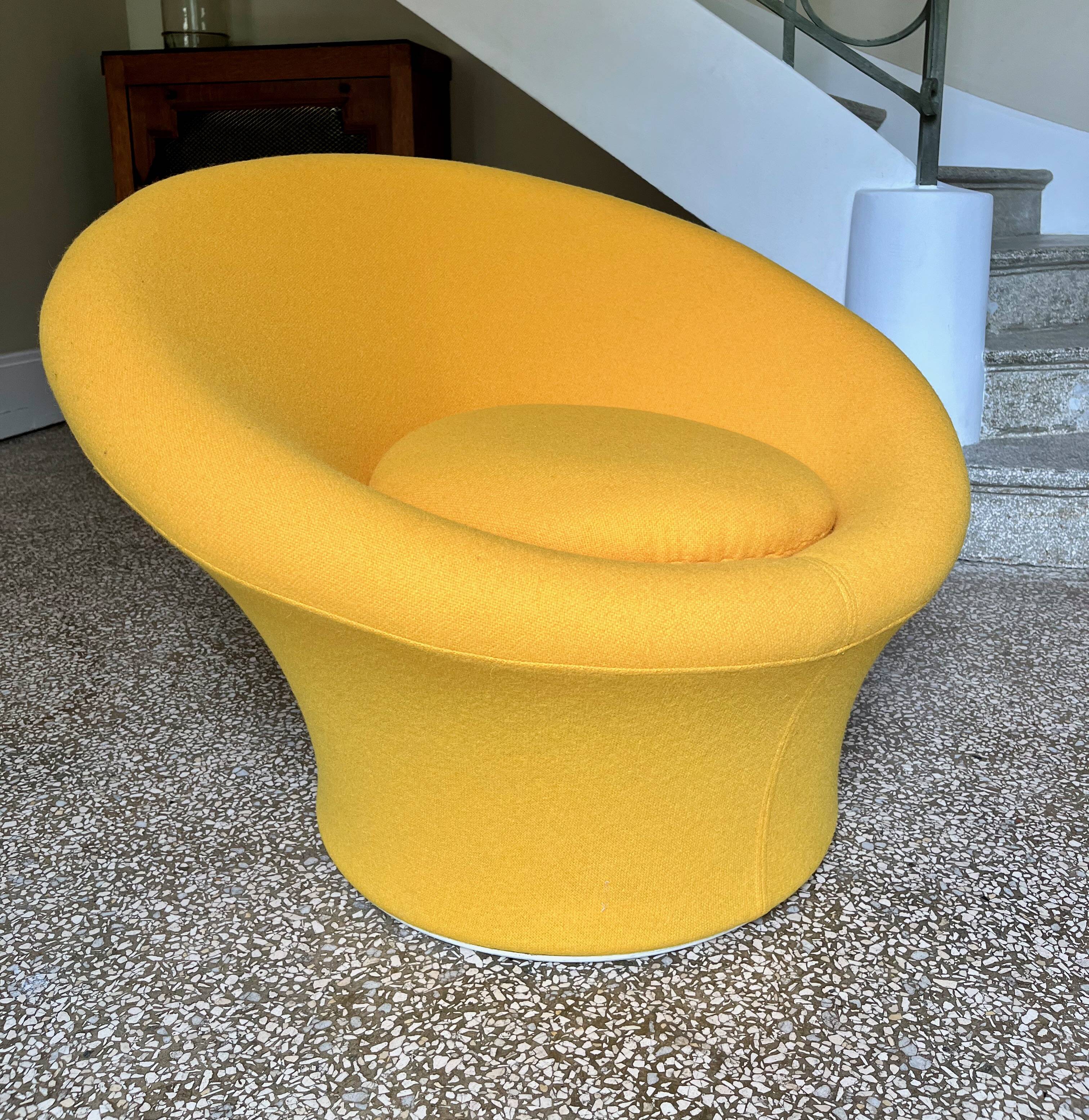 Mushroom armchair and ottoman by Pierre Paulin, Artifort Edition, 1960