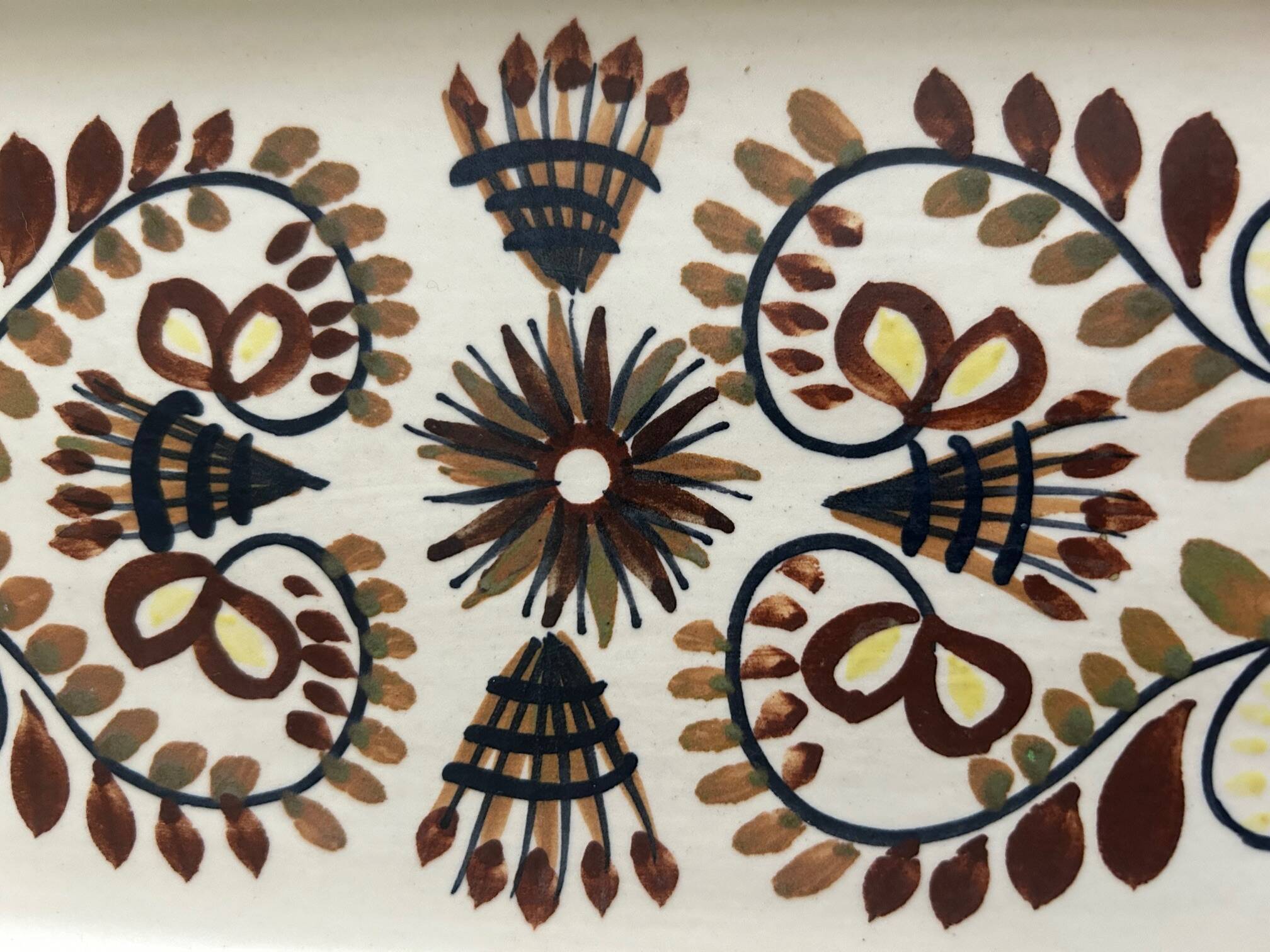 Henriot Quimper cake plate