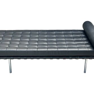 Barcelona daybed by Ludwig Mies Van Der Rohe Bauhaus for Knoll, 1970