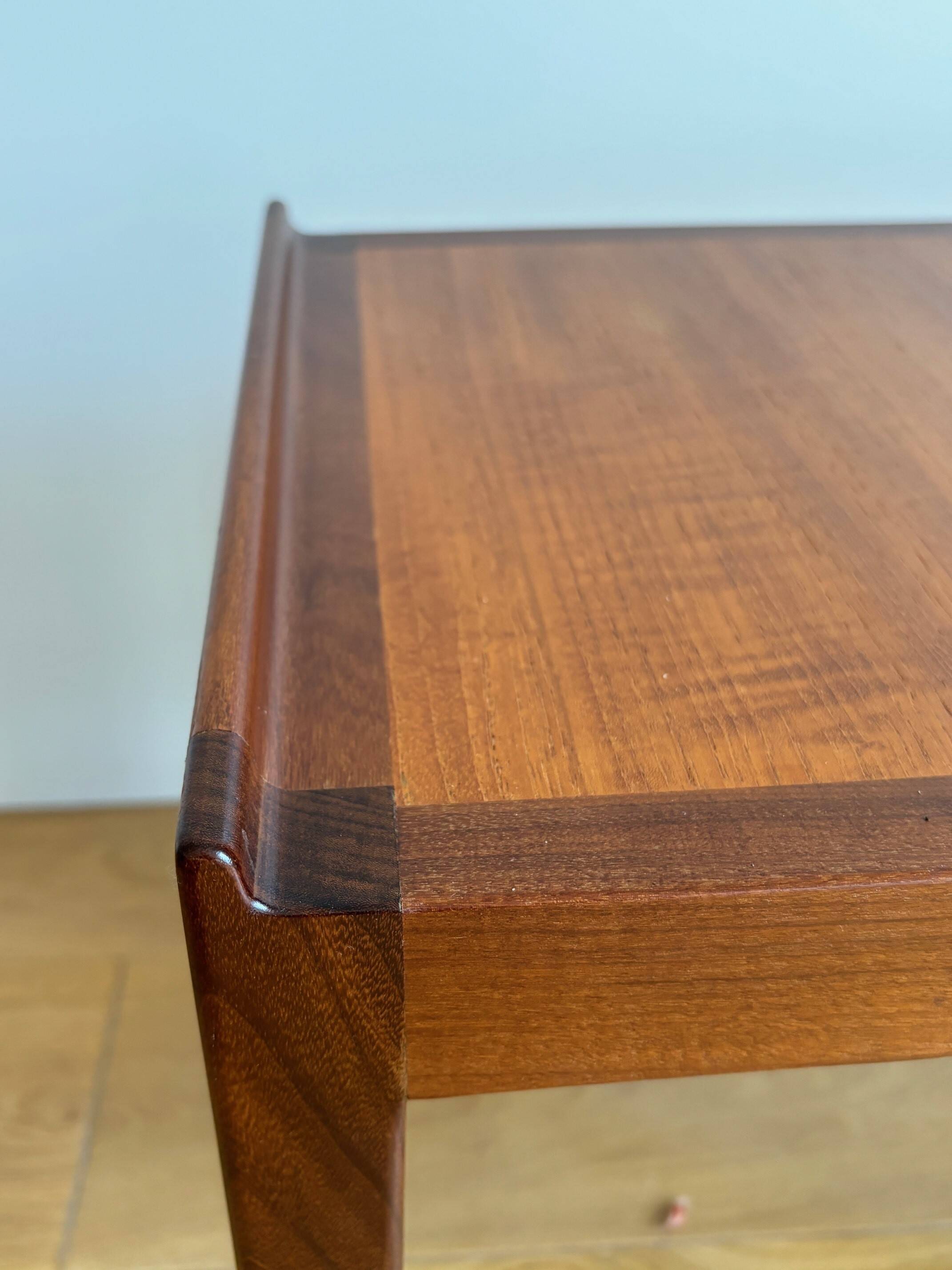 table de chevet ou d'appoint teck et palissandre - Suède années 50/60