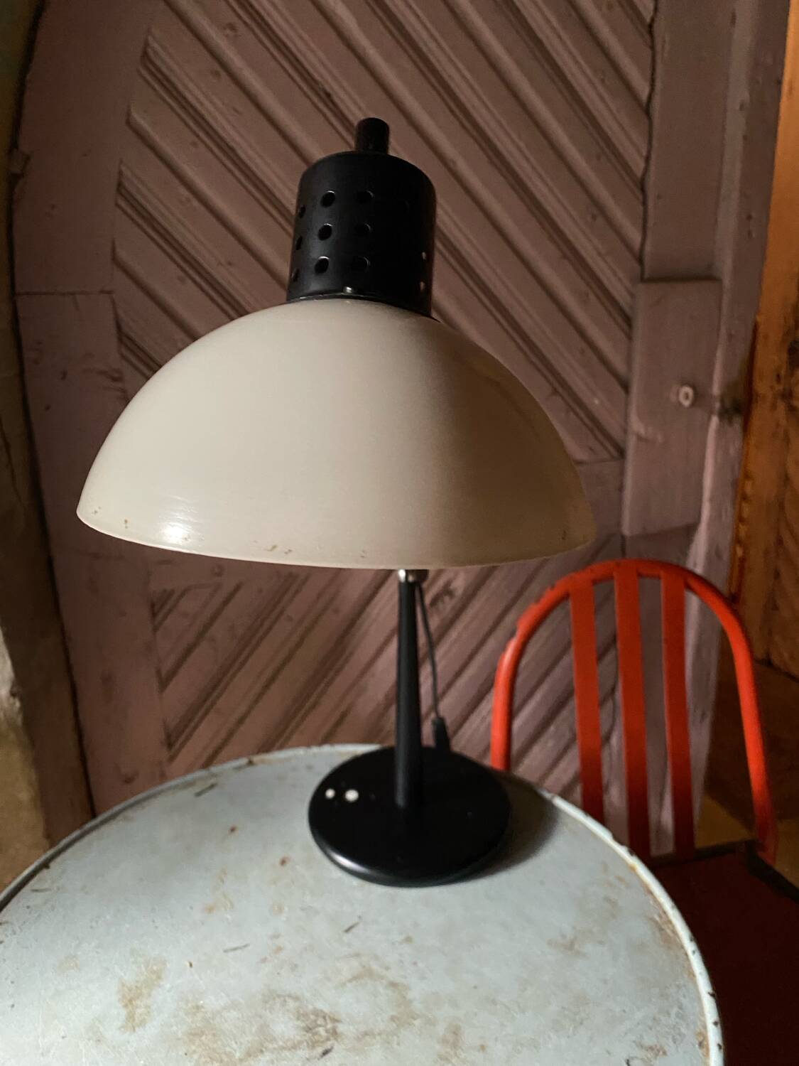 Aluminor desk lamp in white and black lacquered metal, 1960.