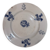 Vintage Lorraine cross plates