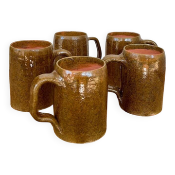 Set of 5 brown stoneware mugs