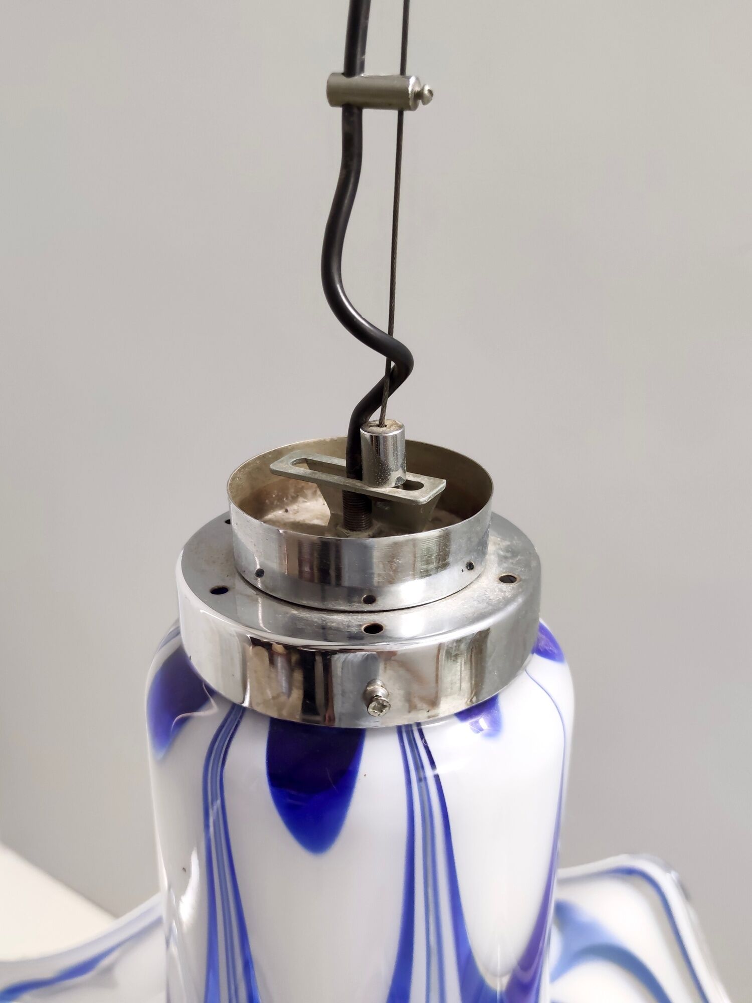 Postmodern blue & white murano glass pendant lamp
