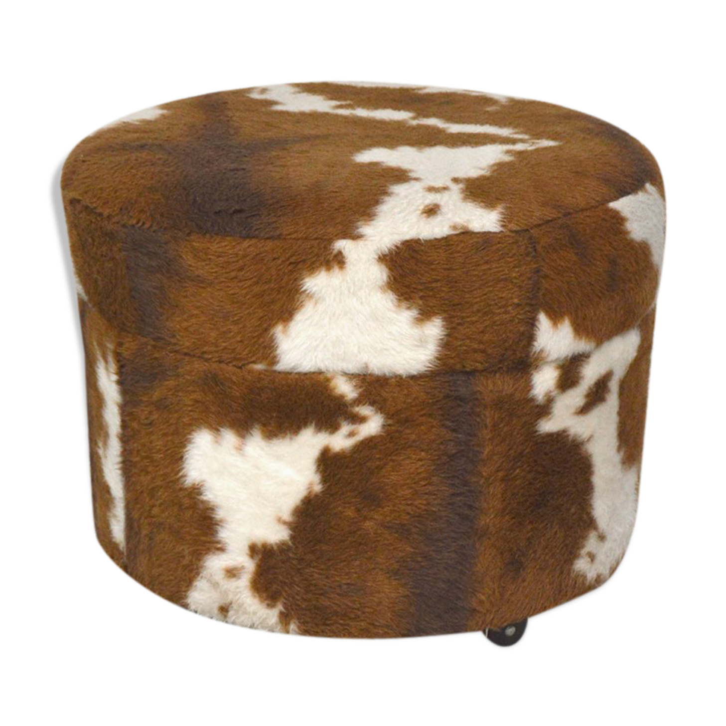 Round cow pouf