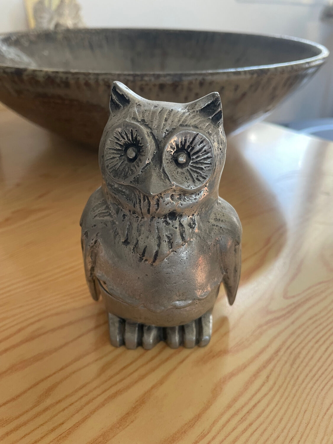 Nice box, tin owls from La Fontaine.