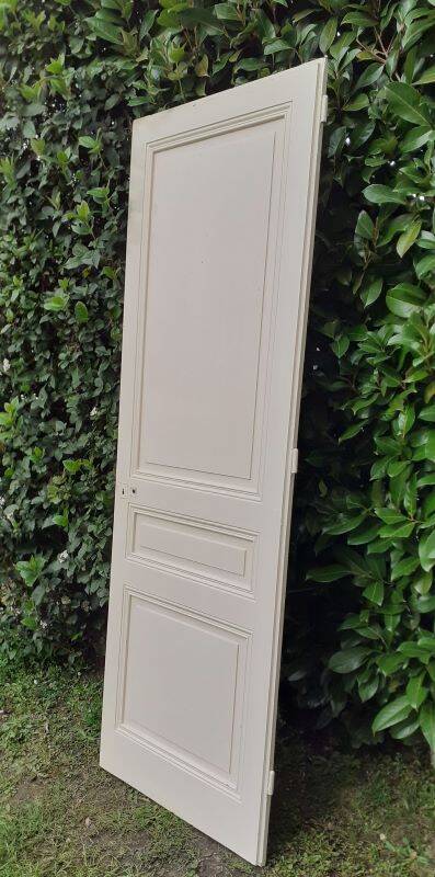 Communication door h221x79cm old paneled, molded, interior