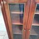 Bibliothèque armoire formant vitrine style Louis XVI plateau marbre