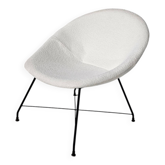 'Minoletta' cream boucle chaise longue by Augusto Bozzi for Saporiti, 1950s