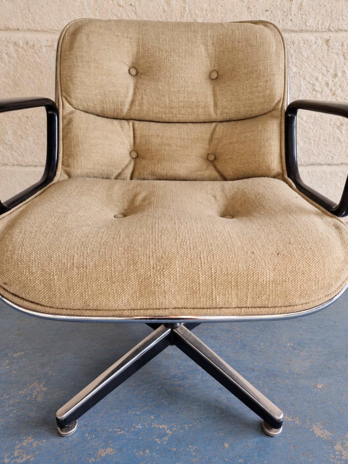 4 Executive Chairs by Charles Pollock for Knoll – 1960s