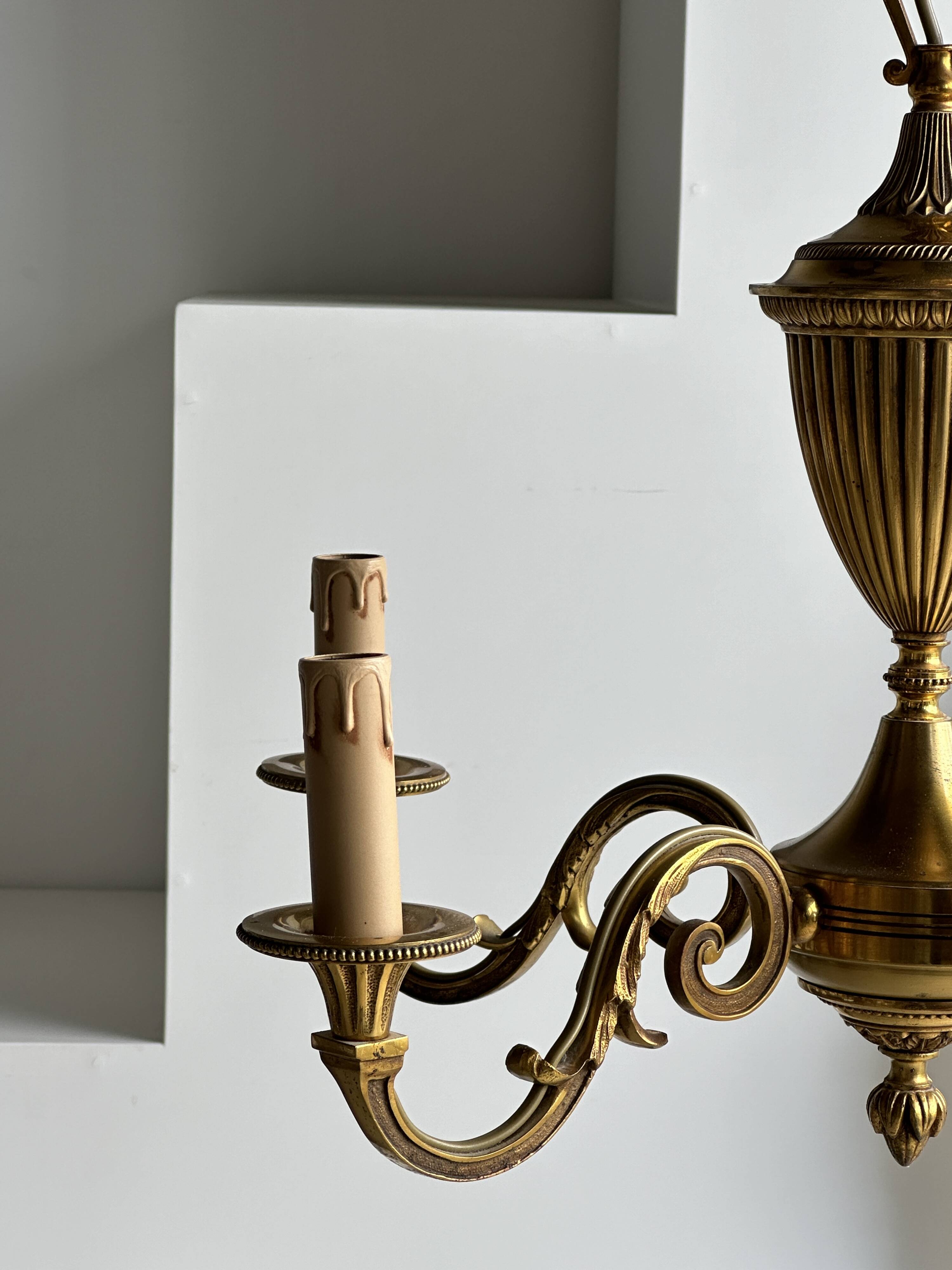 Classic 5-light gold chandelier
