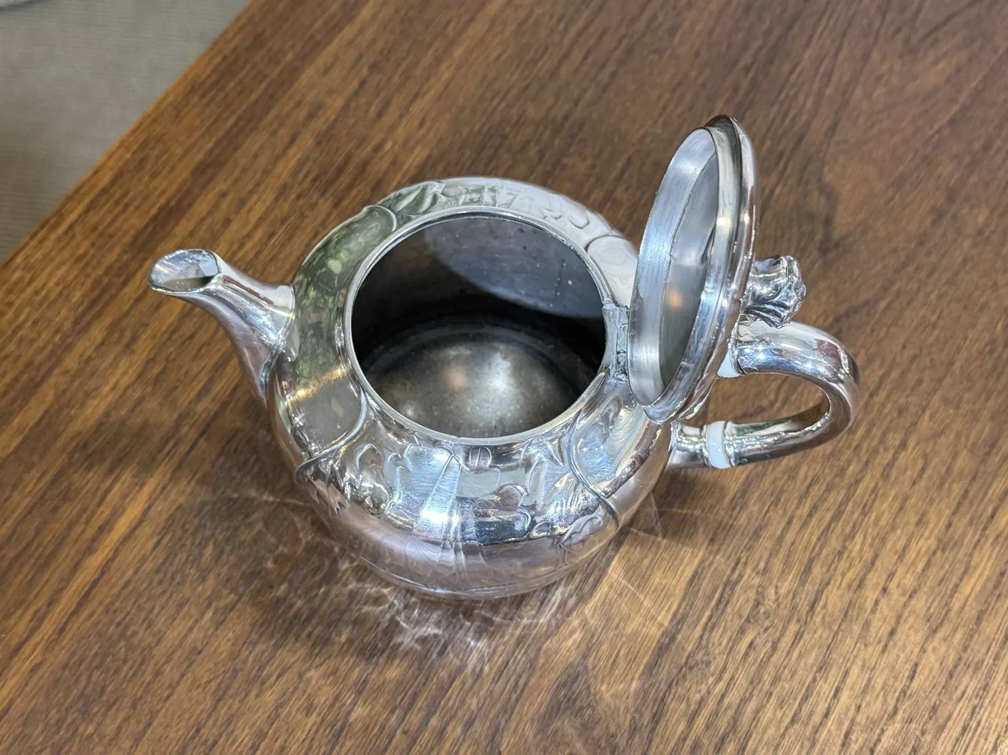 Art Nouveau silver-plated tea/coffee service, 4 pieces.
