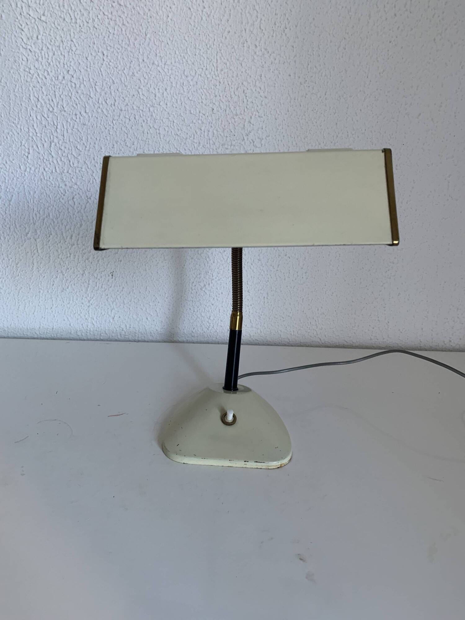 Vintage 1950s children's desk lamp, cream gold bedside table lamp - 23 cm