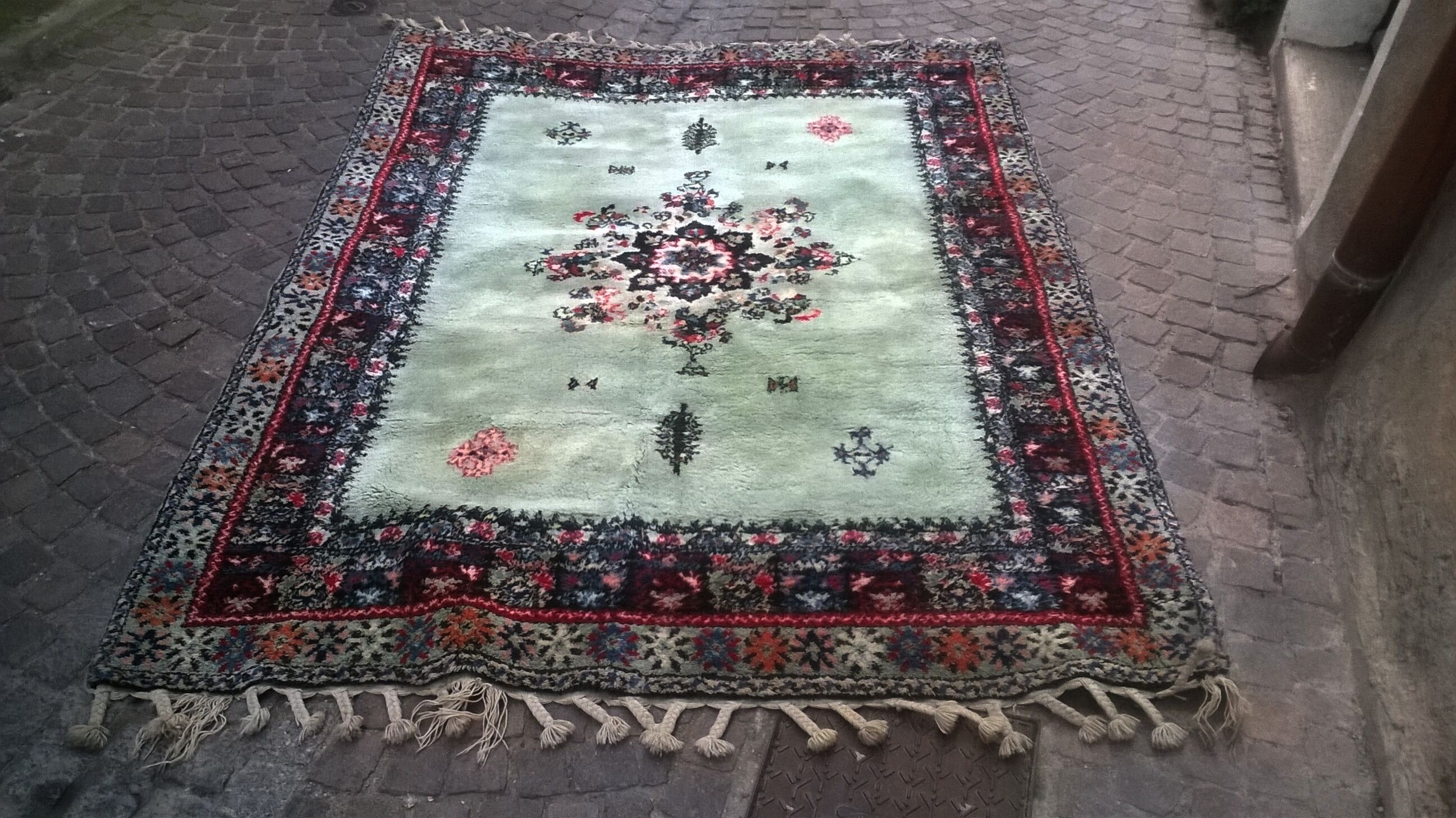 Handmade oriental rug  175x243cm