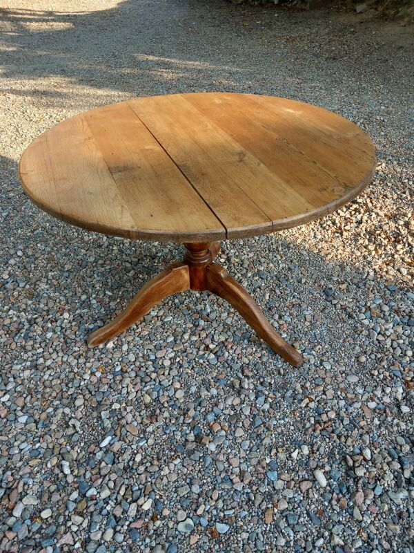 Table / guéridon ancien(ne) en bois massif