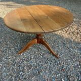 Antique solid wood table / pedestal table