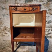 French antique bedside table in walnut with a marble top and porcelain interior, early 20th century.