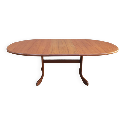 Table extensible, conçue par V. Wilkins, G-Plan, Grande-Bretagne, années 1960.