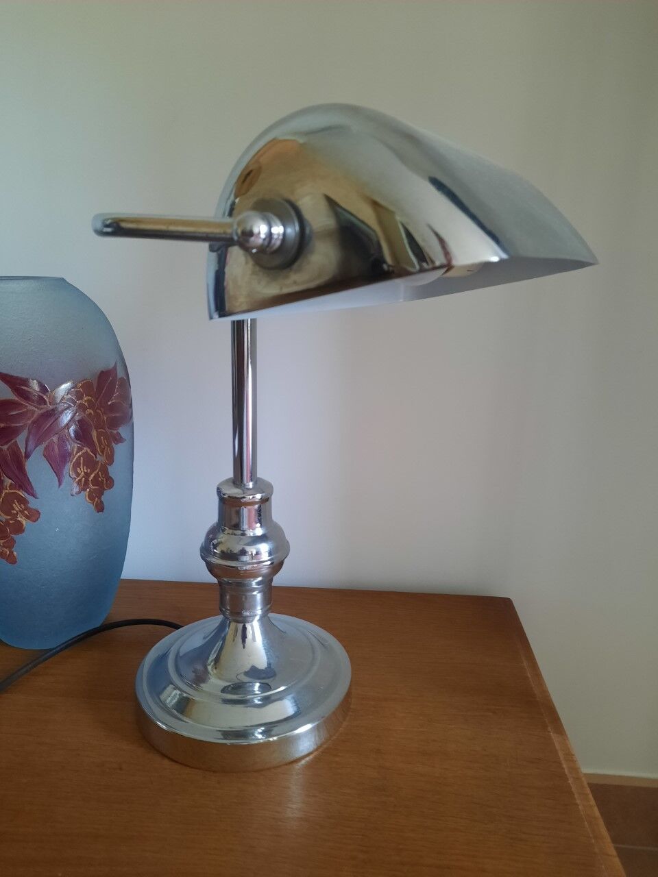Desk lamp