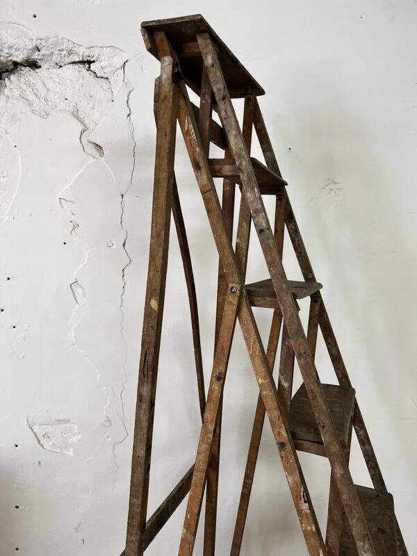 Grand escabeau en bois vintage