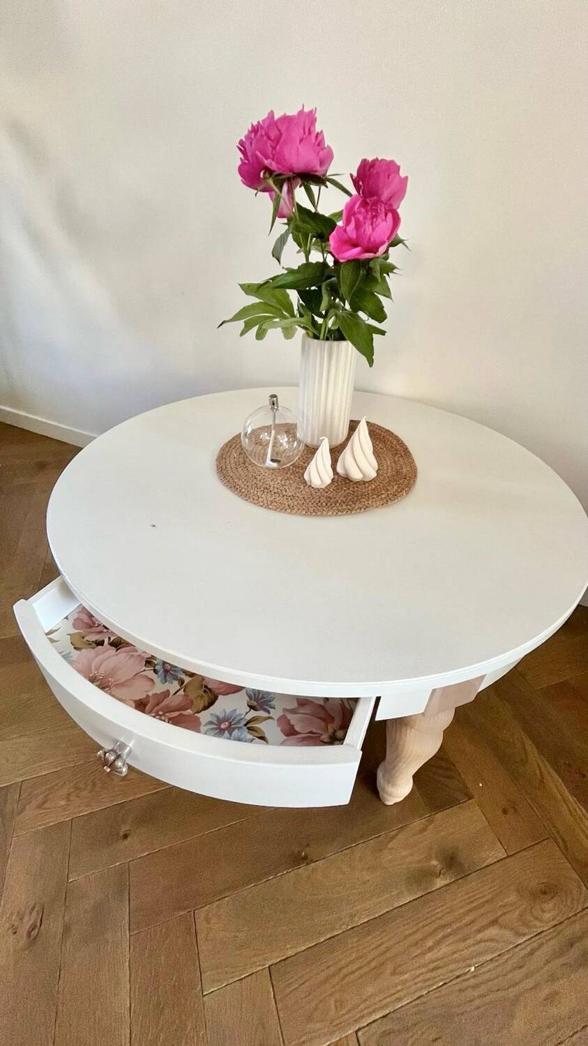 "Eglantine" coffee table