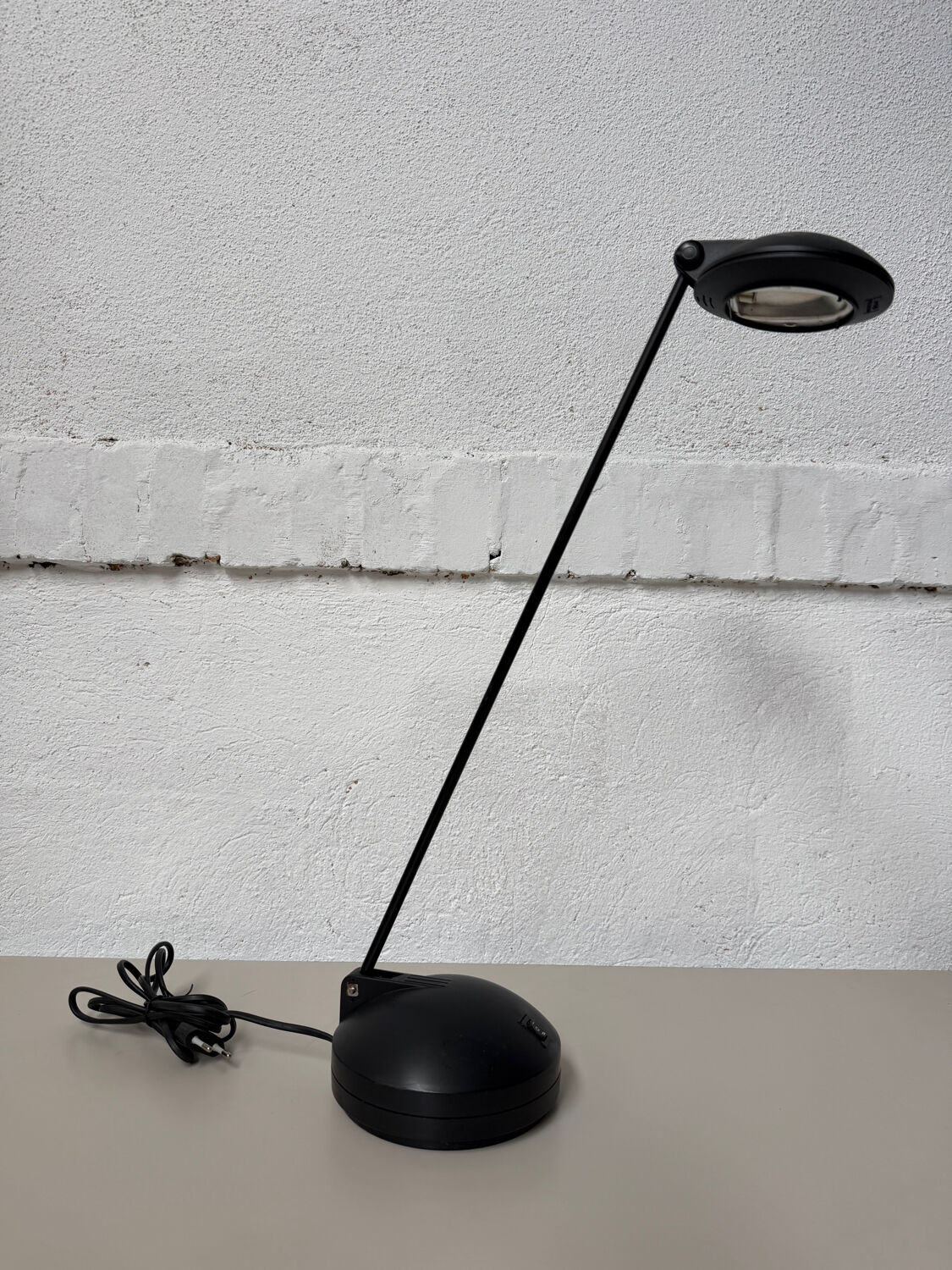 Unilux desk lamp reference 2070
