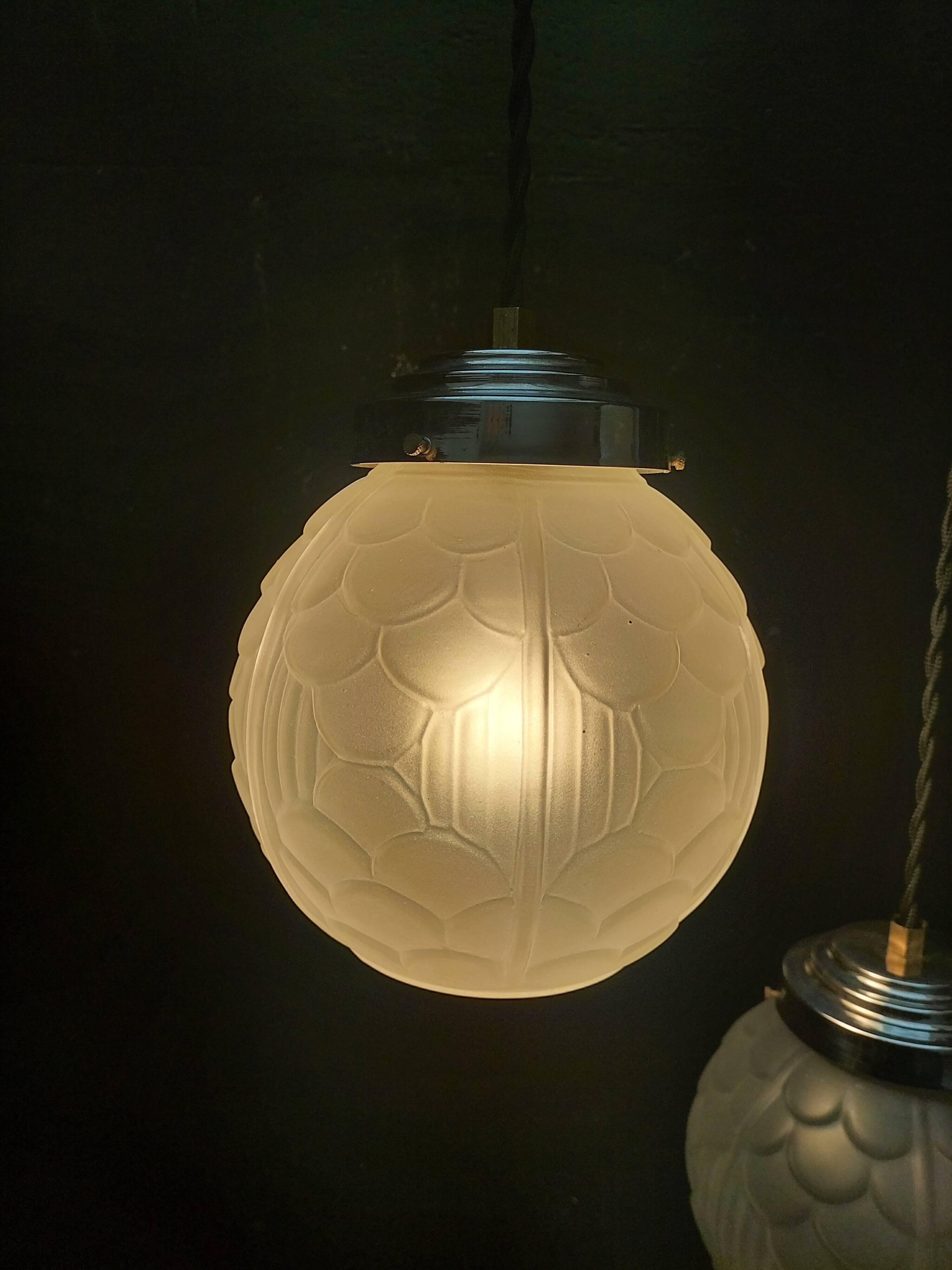 Art deco pendant lights