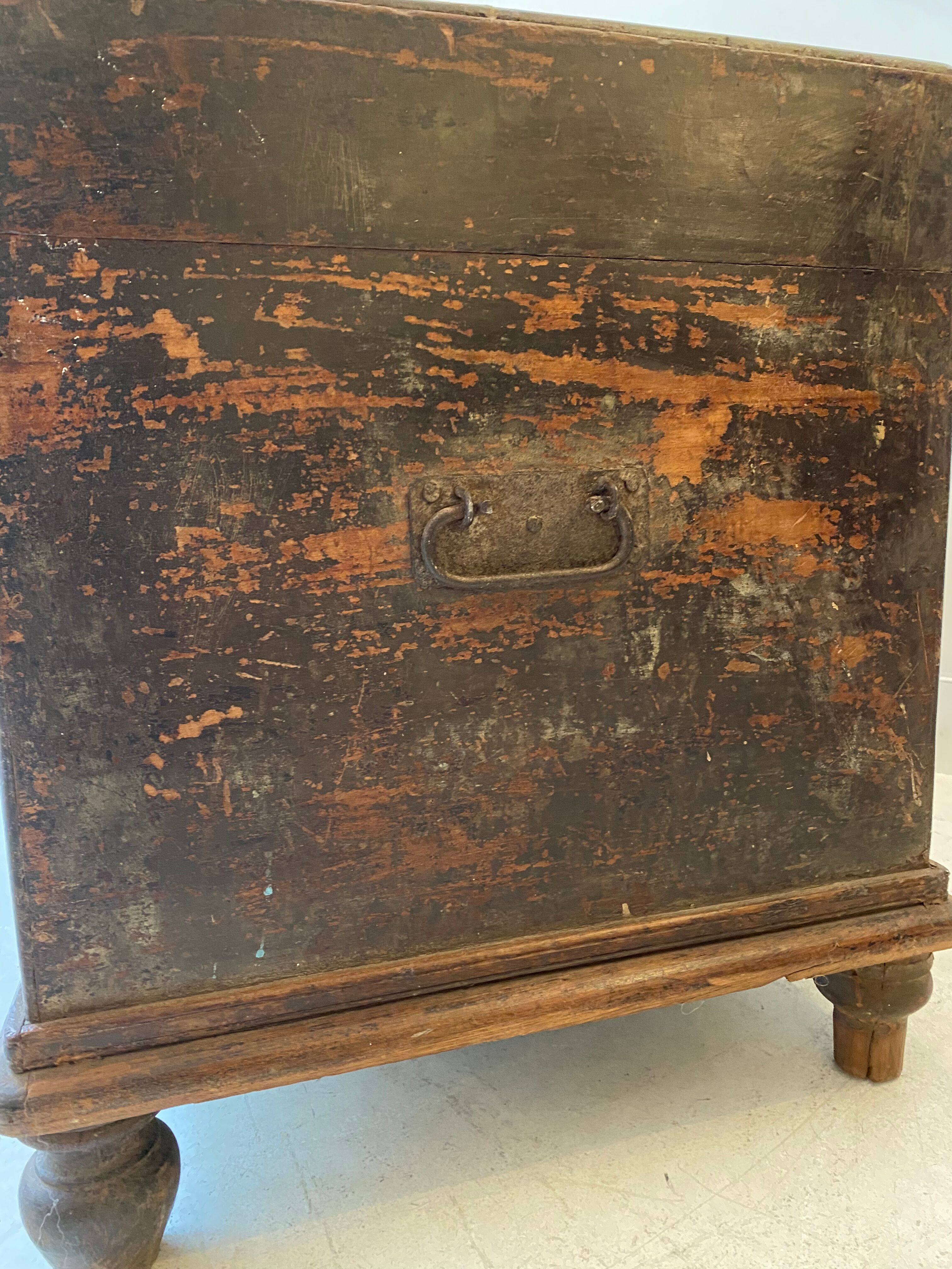 Traditional Indian chest of Rajasthan - Late XIXth teak