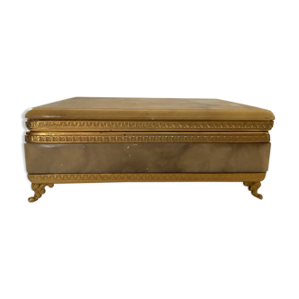 Jewelry box in natural albatre