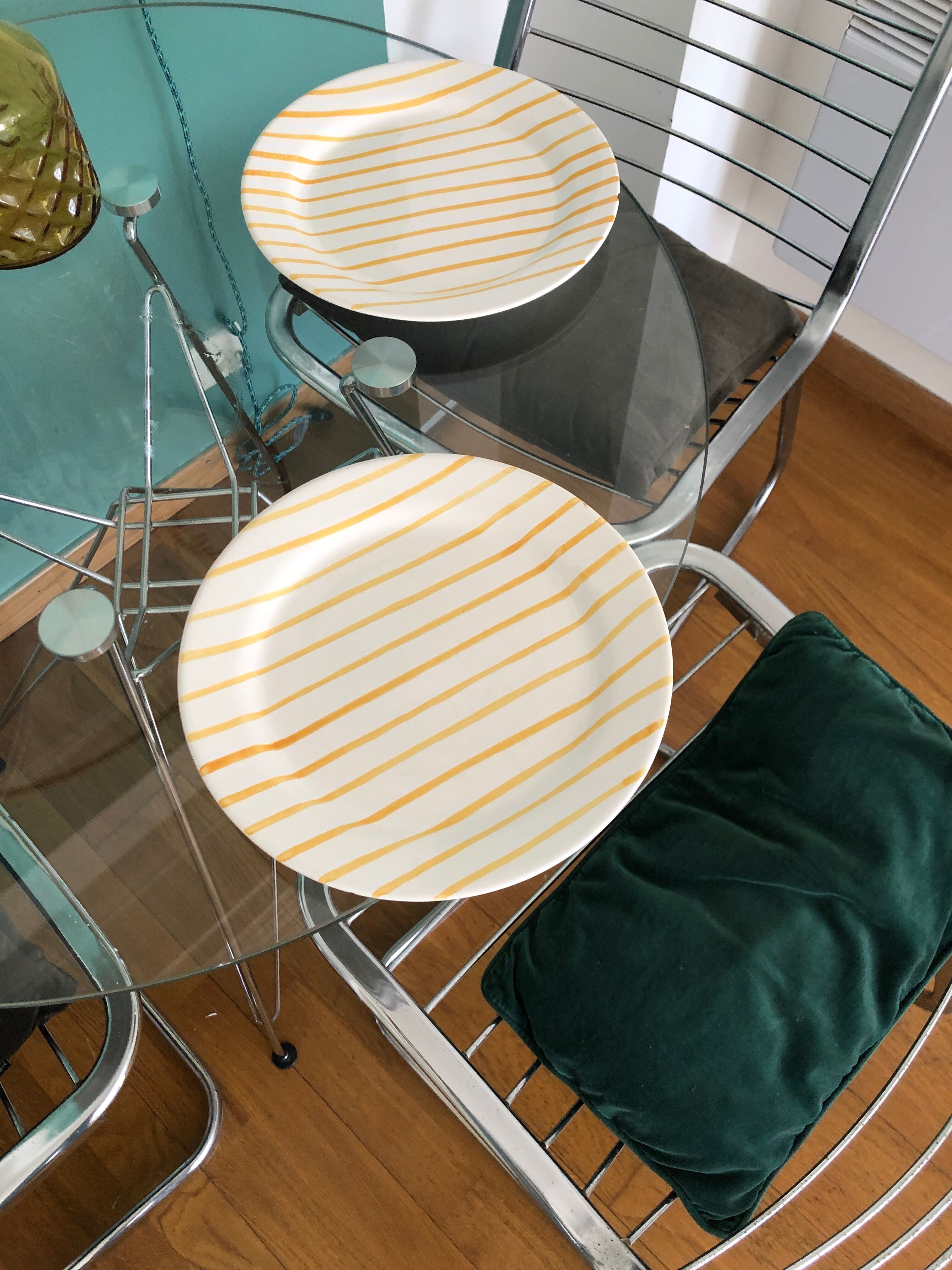 Lot of 4 summer plates