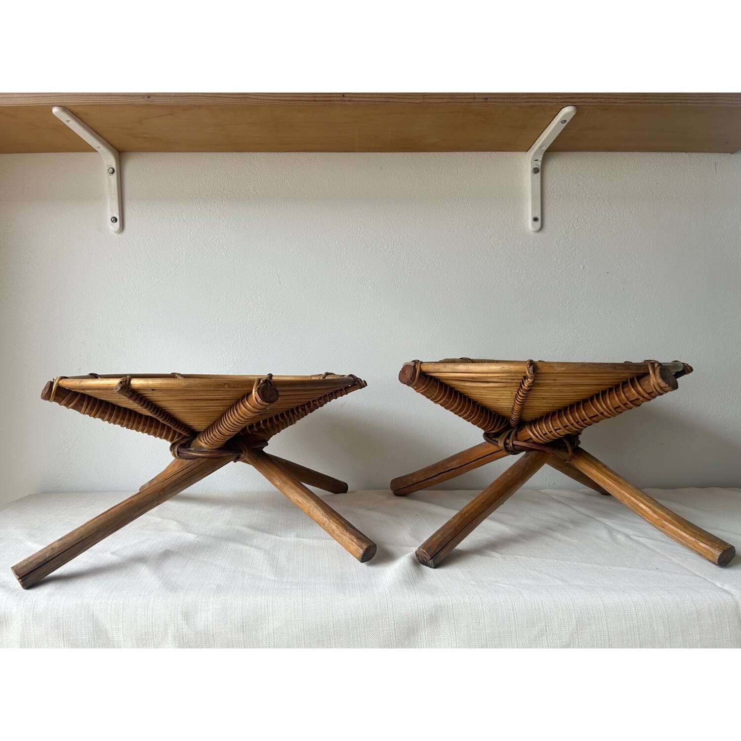 Set of 2 rattan stools