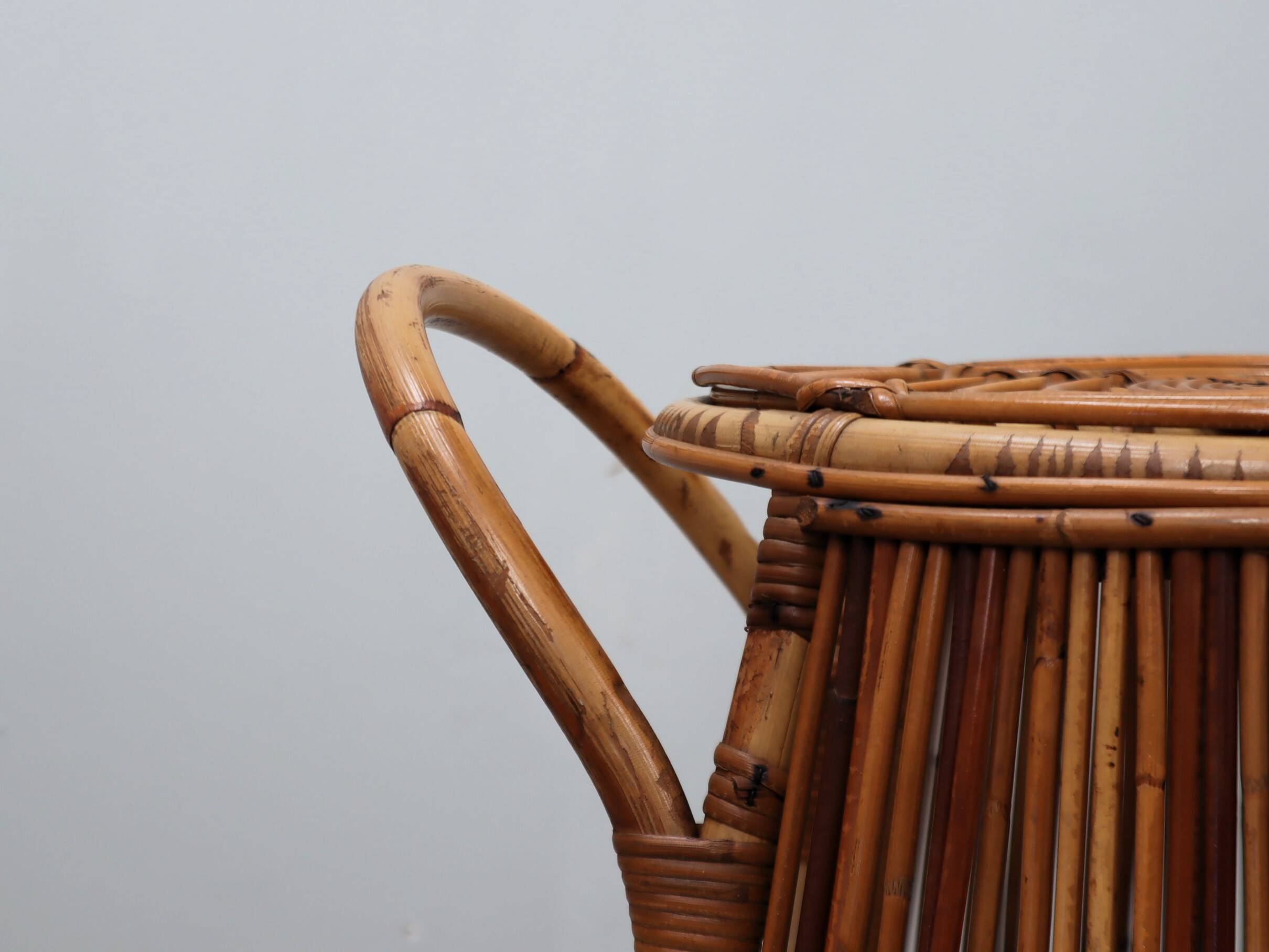 1960s Italian mid-century modern rattan barrel bar cart
