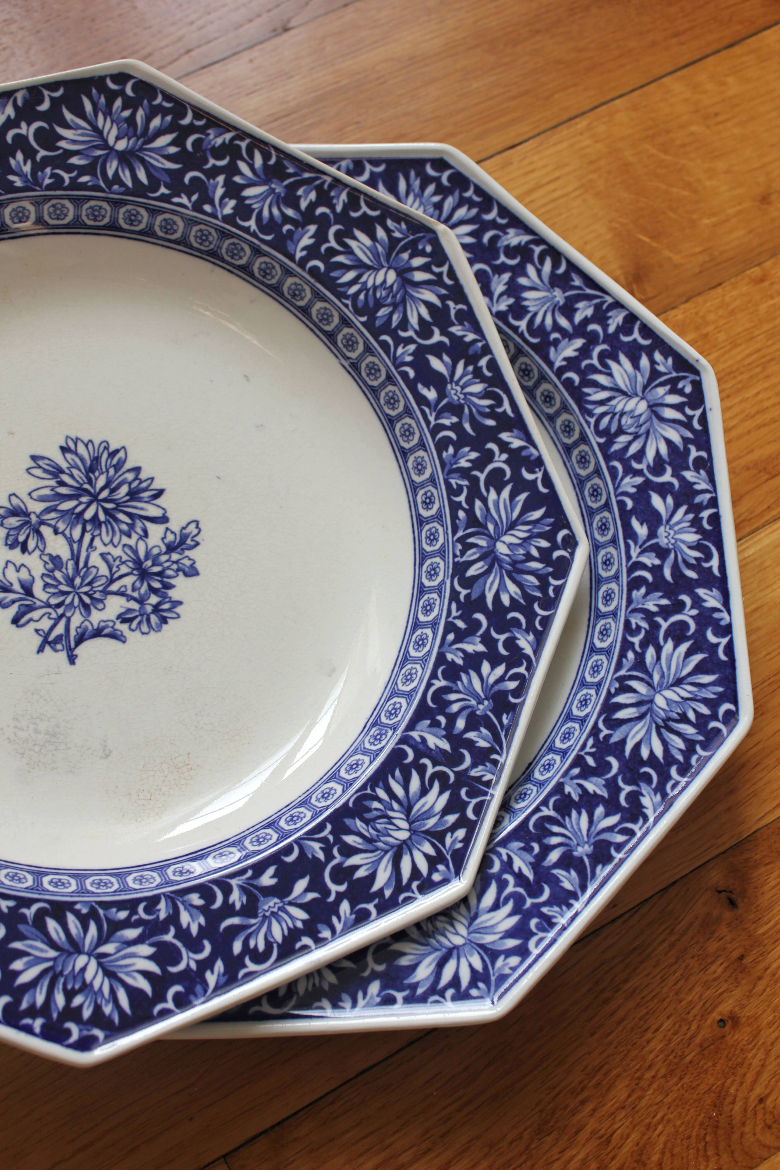 2 octagonal semi-deep plates, English ironstone "Chrysanthemum" Minton