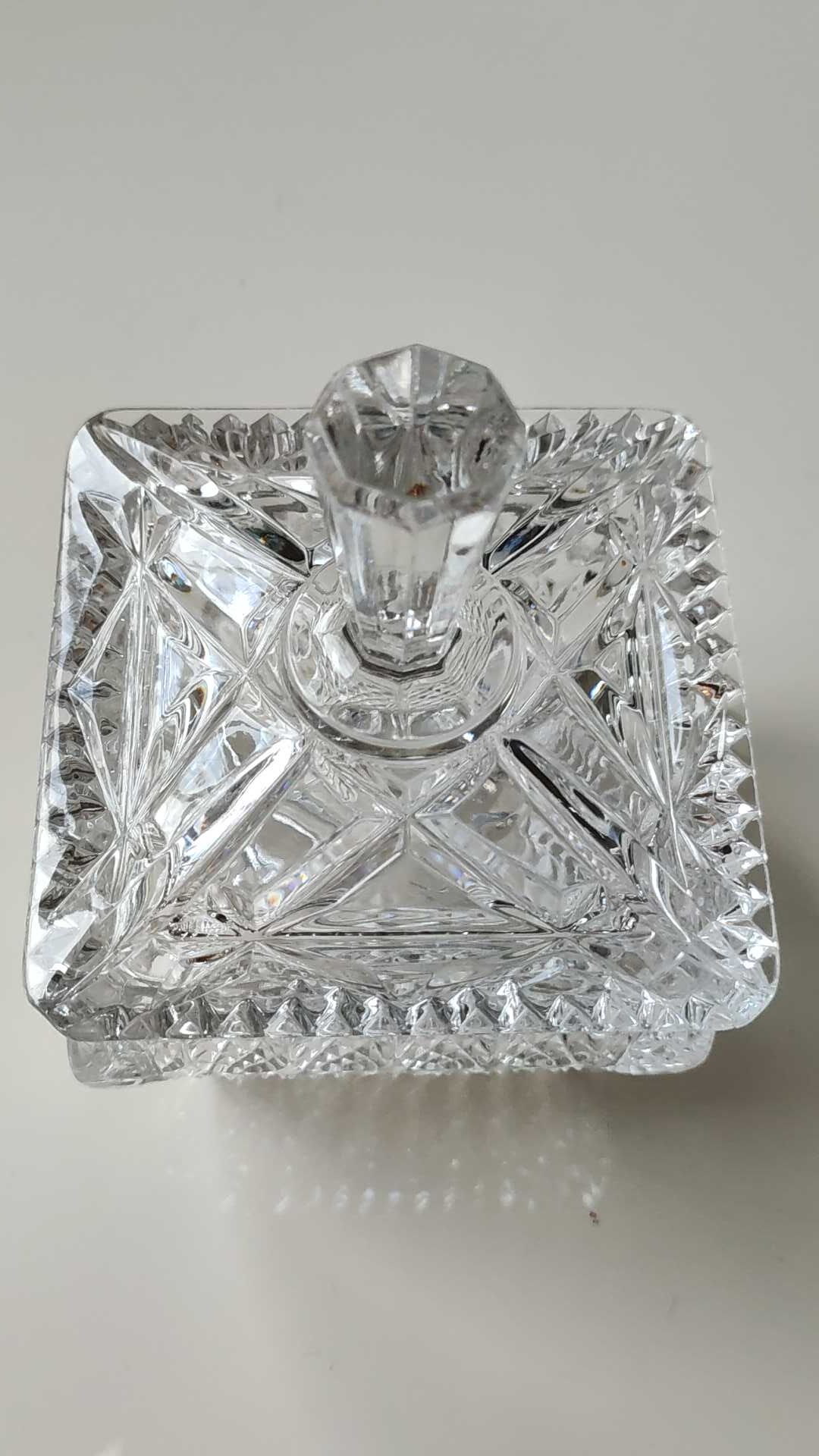 Sucrier vintage de forme carrée en cristal motifs croisillons, losanges, écailles