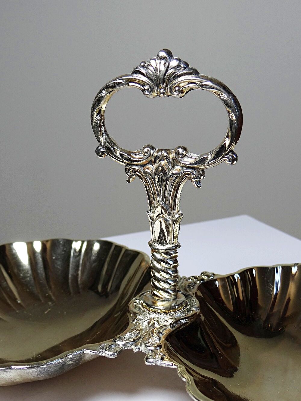 Vintage 50-70 light gold metal double shell server