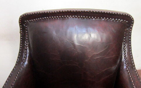 Fauteuil club clouté année 1930