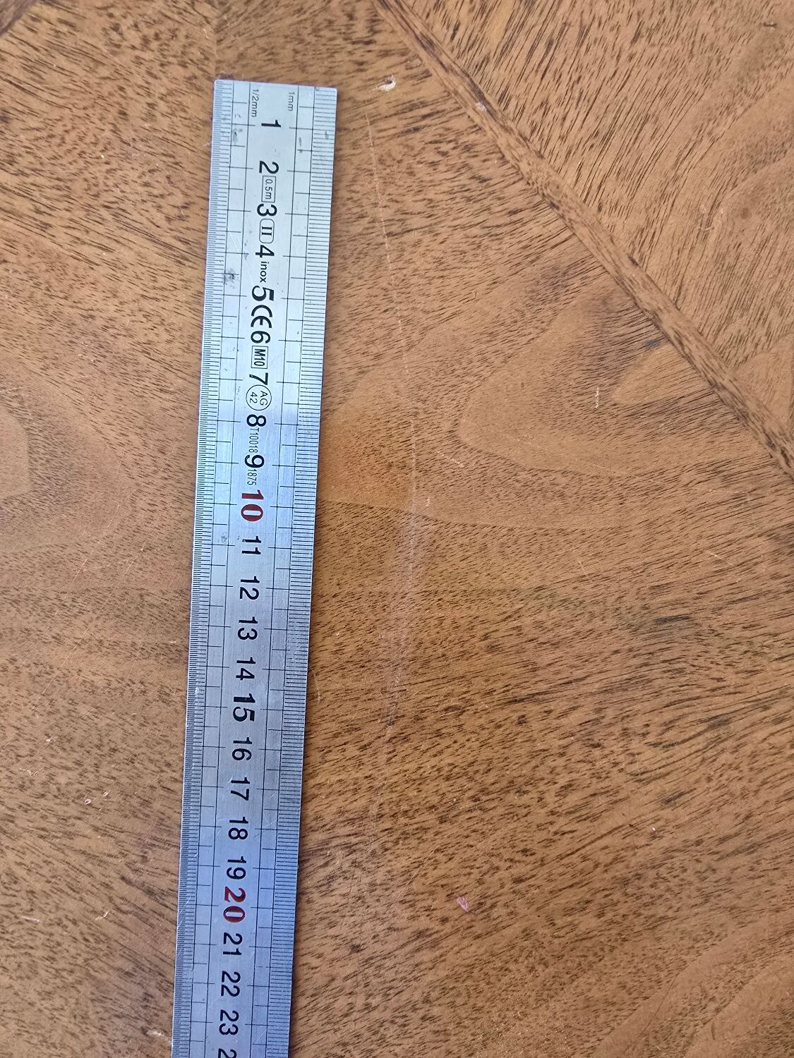 Table de jeu Henredon avec motif de toile d'araignée sur le dessus