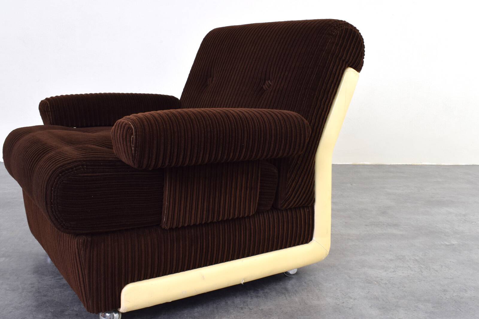 Fauteuil de salon allemand du milieu du siècle, années 1970.