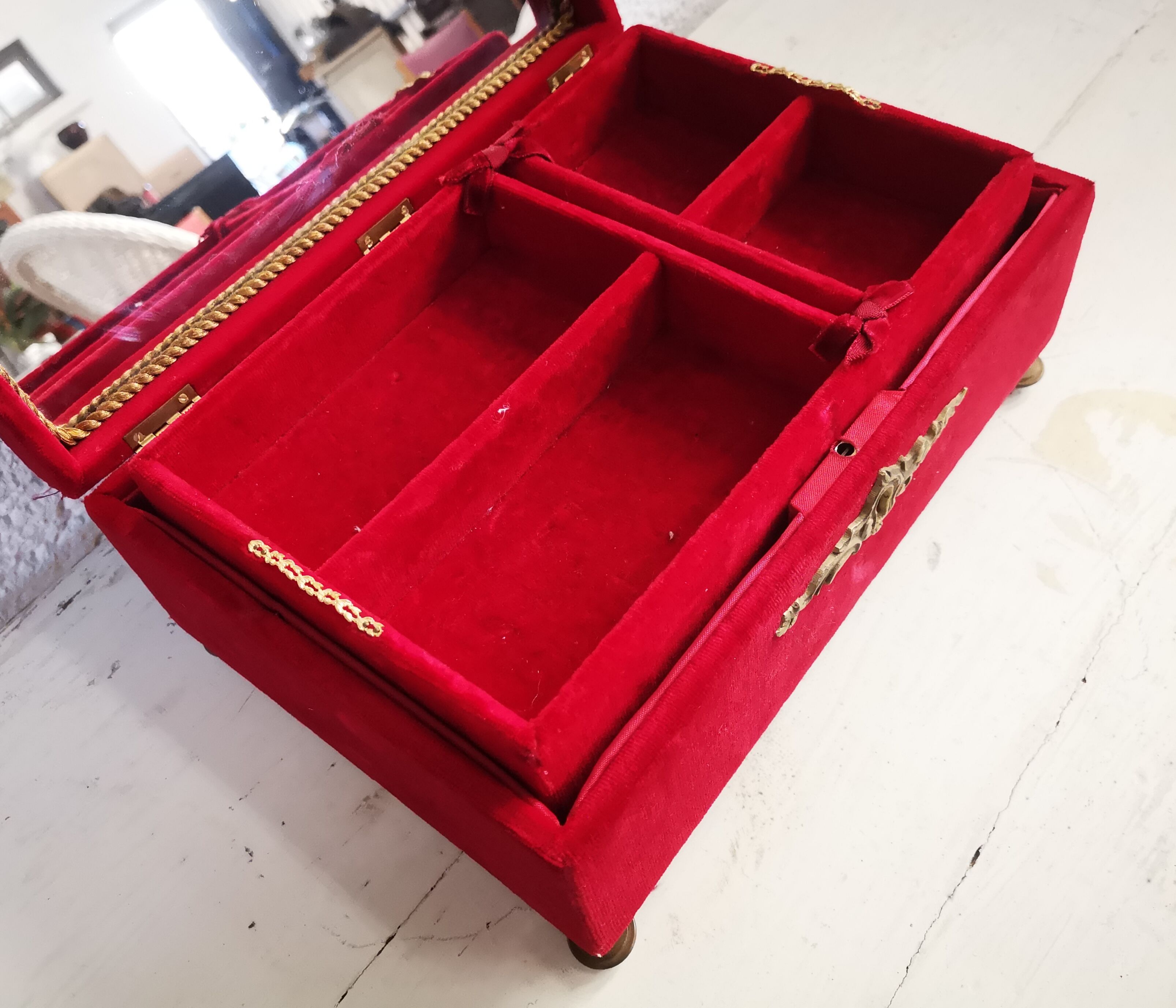 Old jewelry box