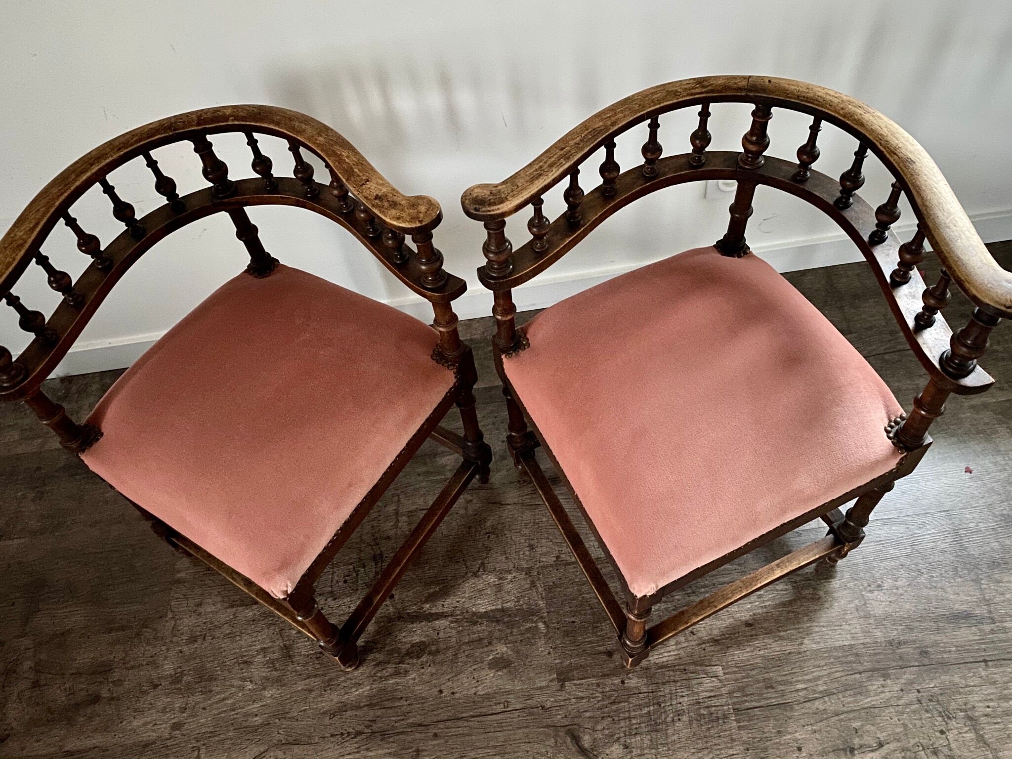 Pair of Renaissance-style corner chairs