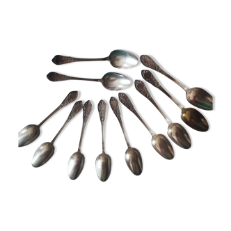 11 dessert spoons