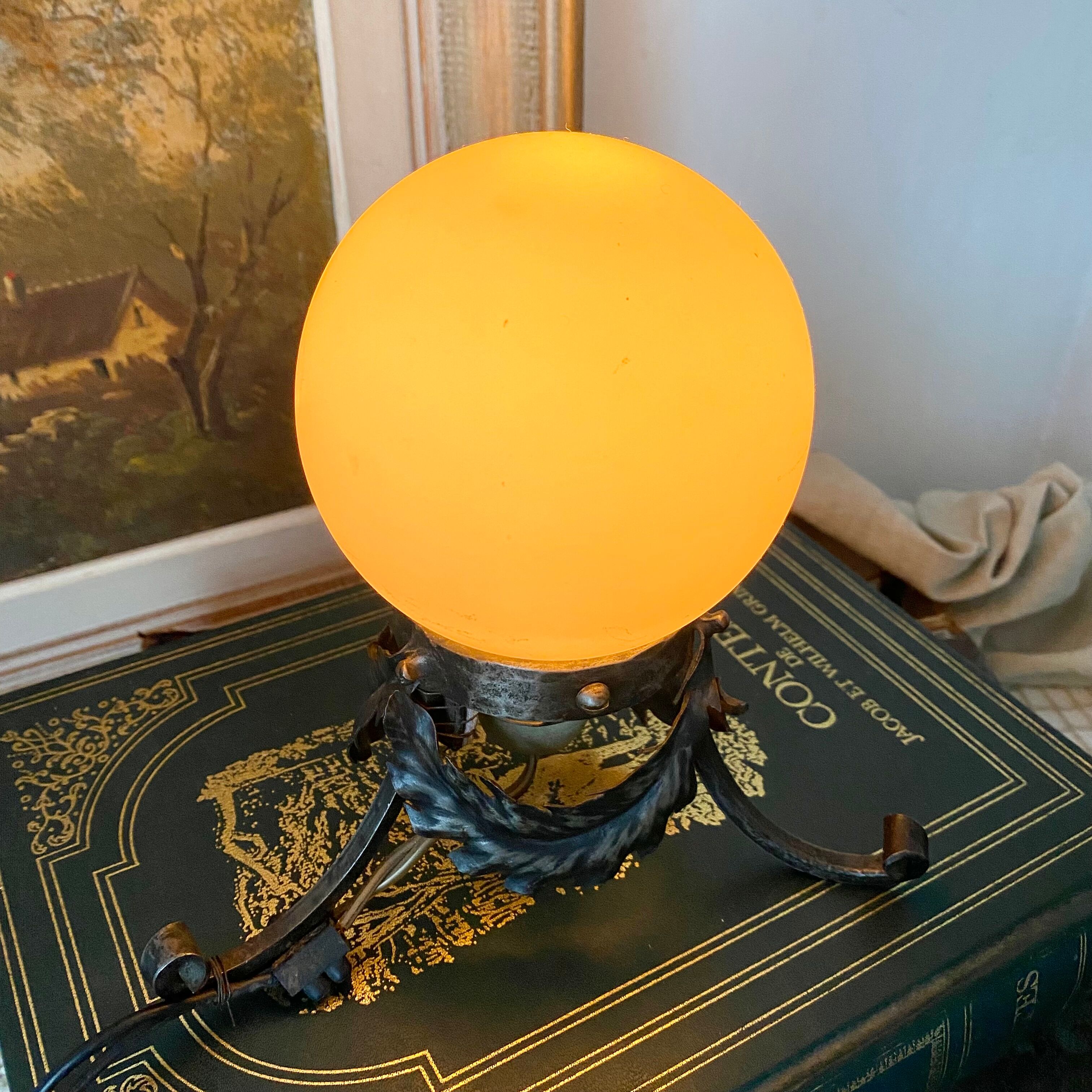 Art deco night light lamp