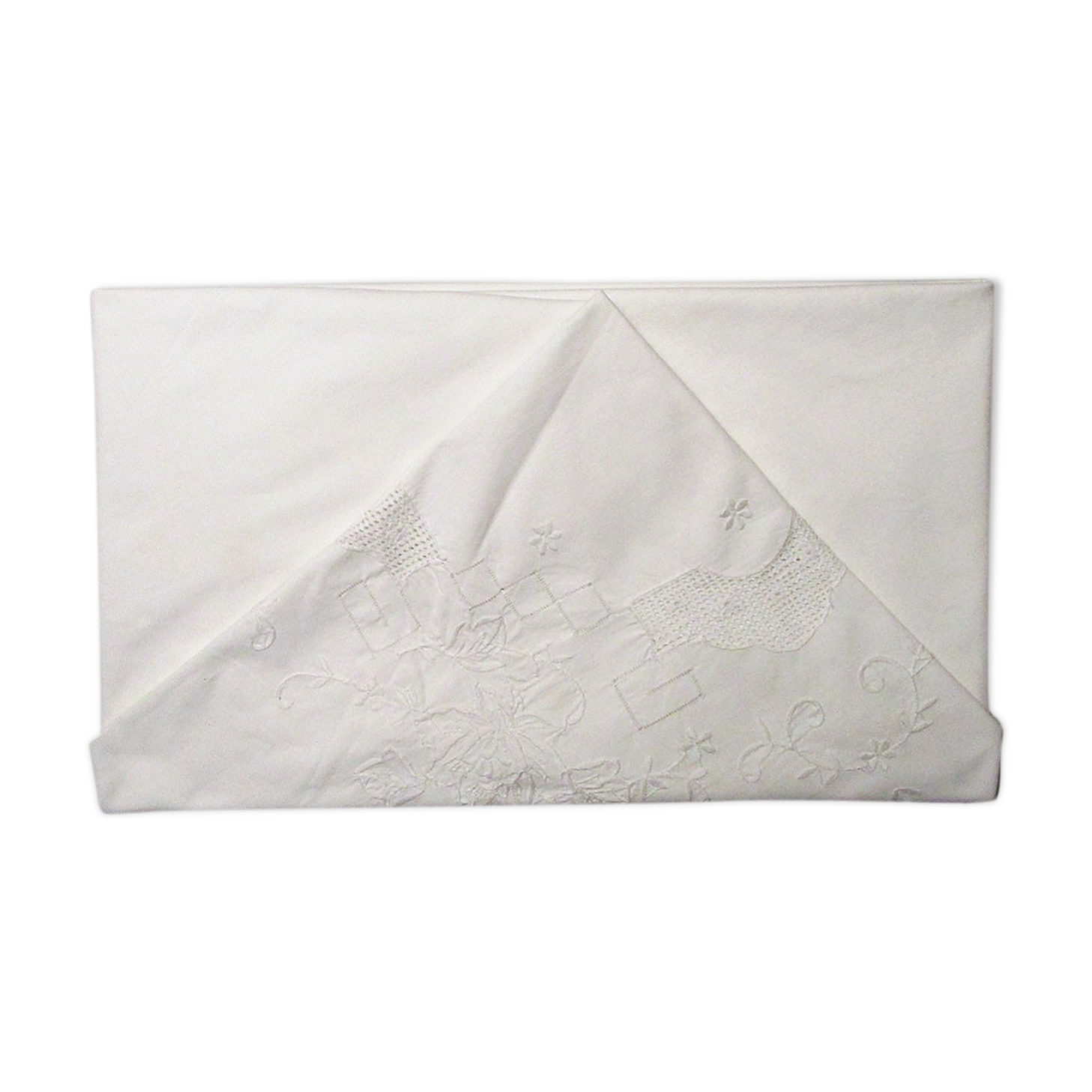 Embroidered round tablecloth