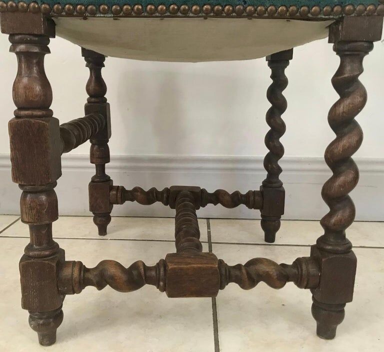 Set of 6 blue velvet chairs in Louis XIII 19th century style