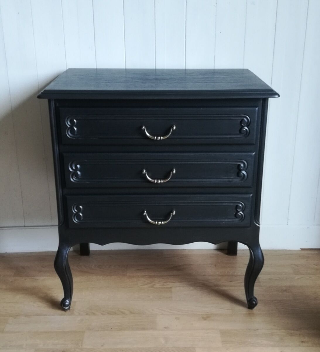 3 drawer chest of drawers