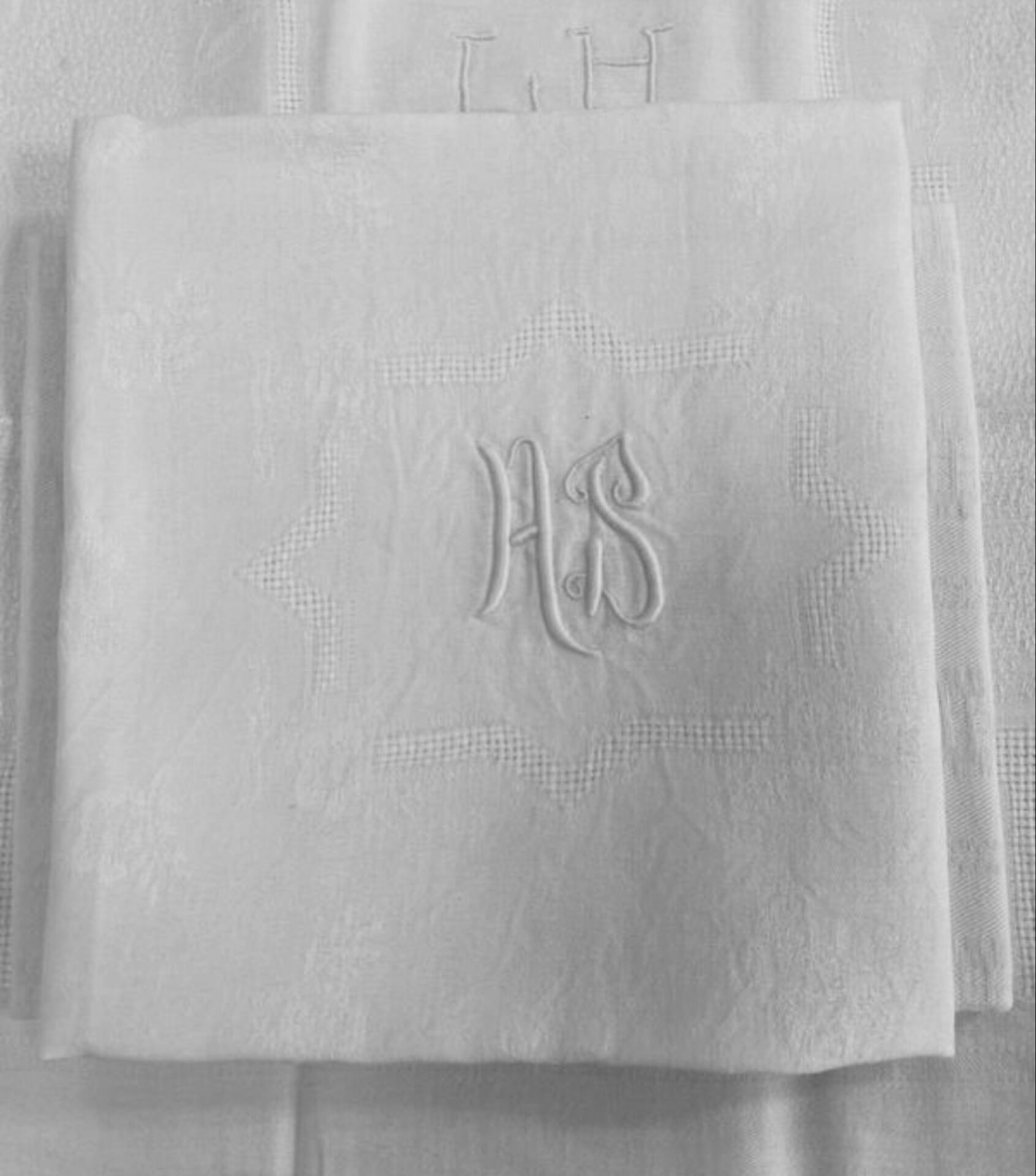 Serviette de table brodée Monogramme HS